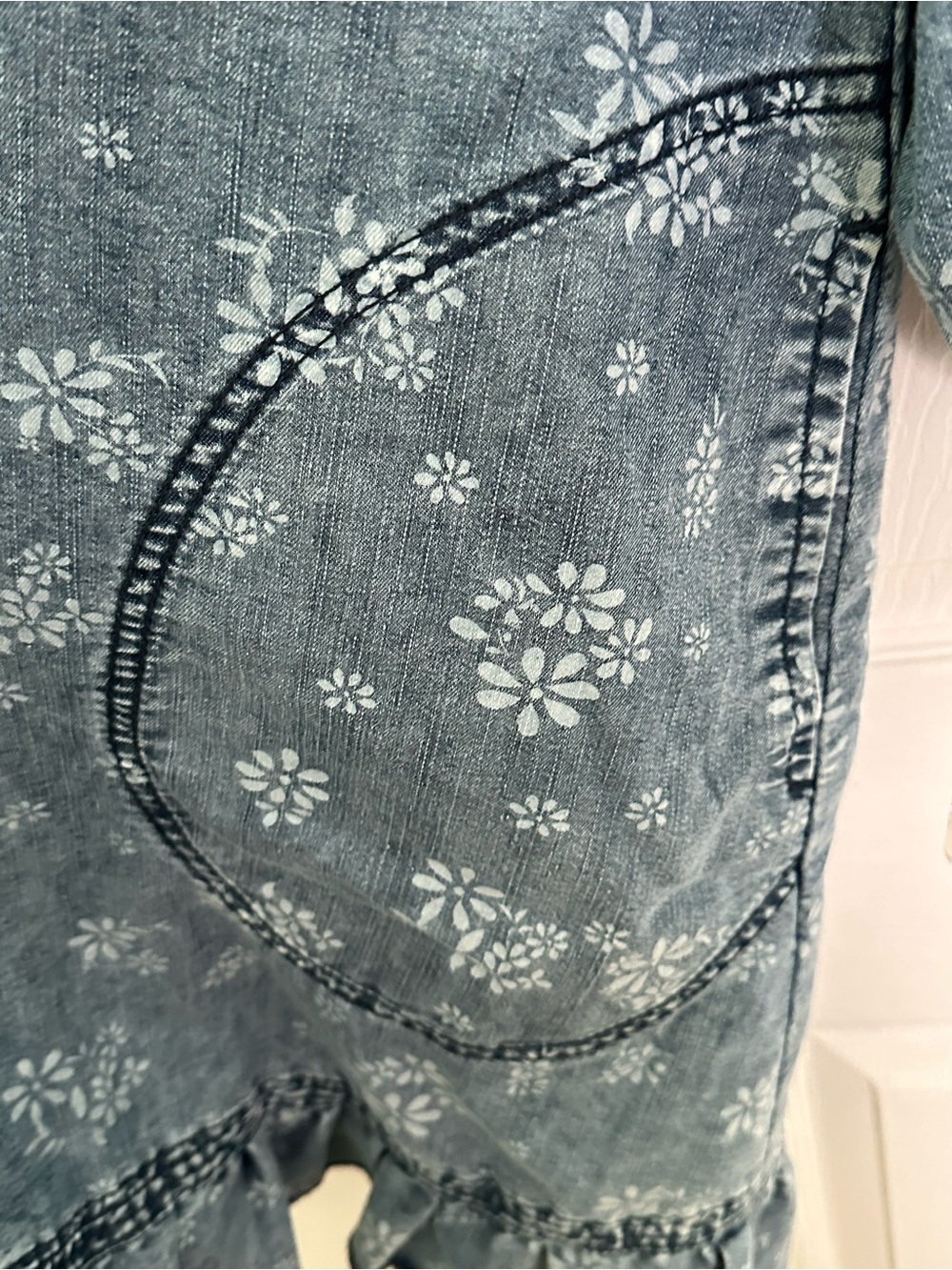 NWT EASEL FLORAL WASHED DENIM DRESS - Picture 5 of 11
